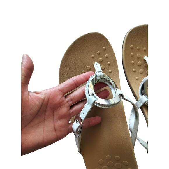 Vionic Women's White Karina Flip Flop Thong Sandals Ring Ankle Buckle Size 11 - Picture 5 of 9